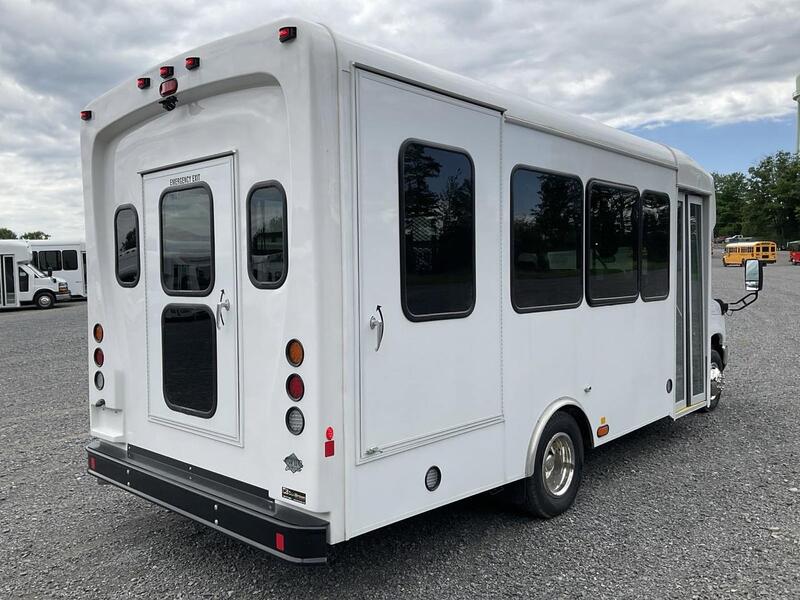 2026 FORD HLE HLE COACH photo 2