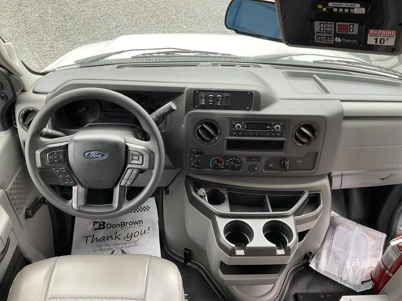 2026 FORD HLE HLE COACH photo 9