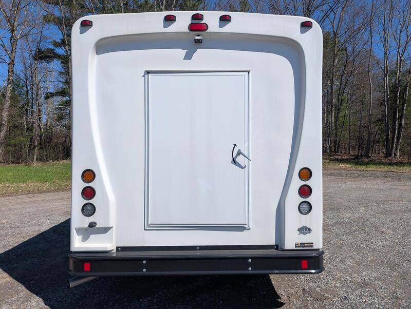 2024 CHEVROLET HLE HLE COACH photo 5