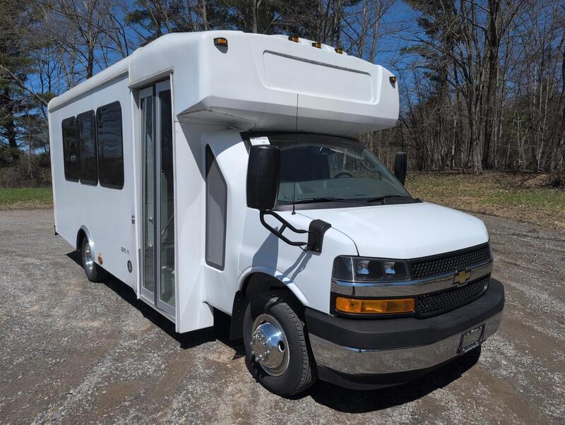 2024 CHEVROLET HLE HLE COACH photo 2