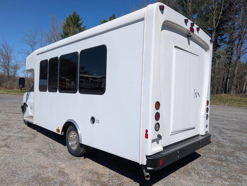 2024 CHEVROLET HLE HLE COACH photo 6