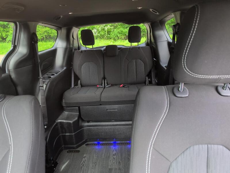 2024 CHRYSLER WHEELCHAIR VANS PACIFICA photo 10