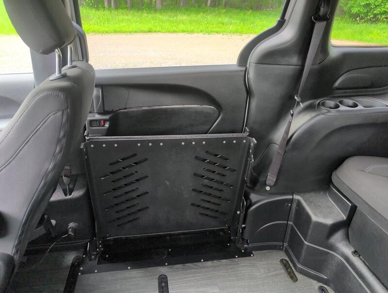 2024 CHRYSLER WHEELCHAIR VANS PACIFICA photo 13